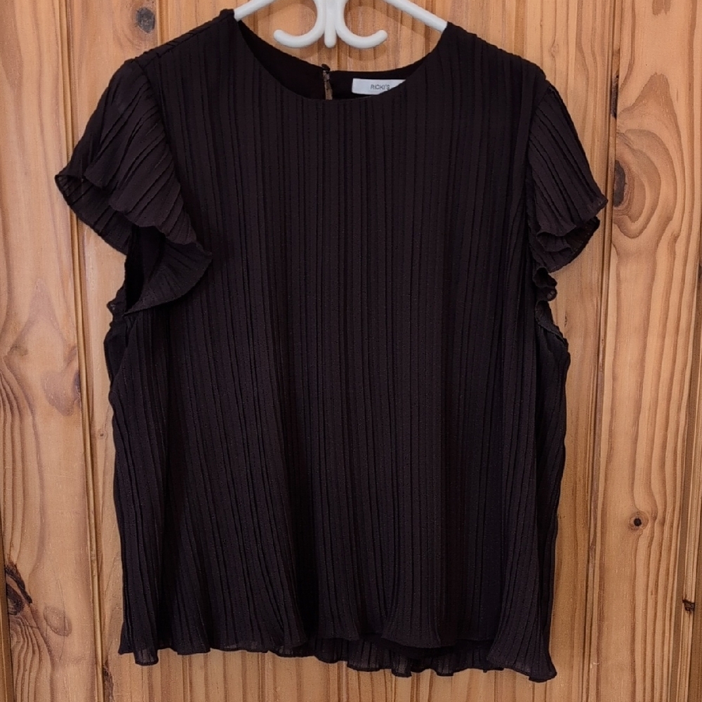 Elegant Black Ruffled Sleeve Top